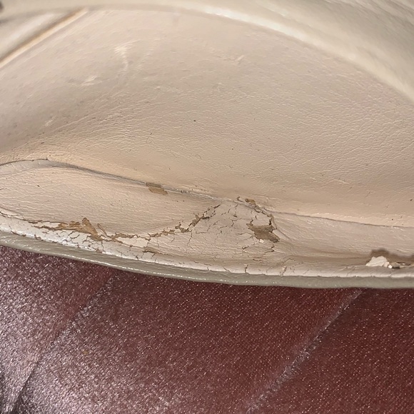 Tan and gold point toe pumps - Picture 6 of 7